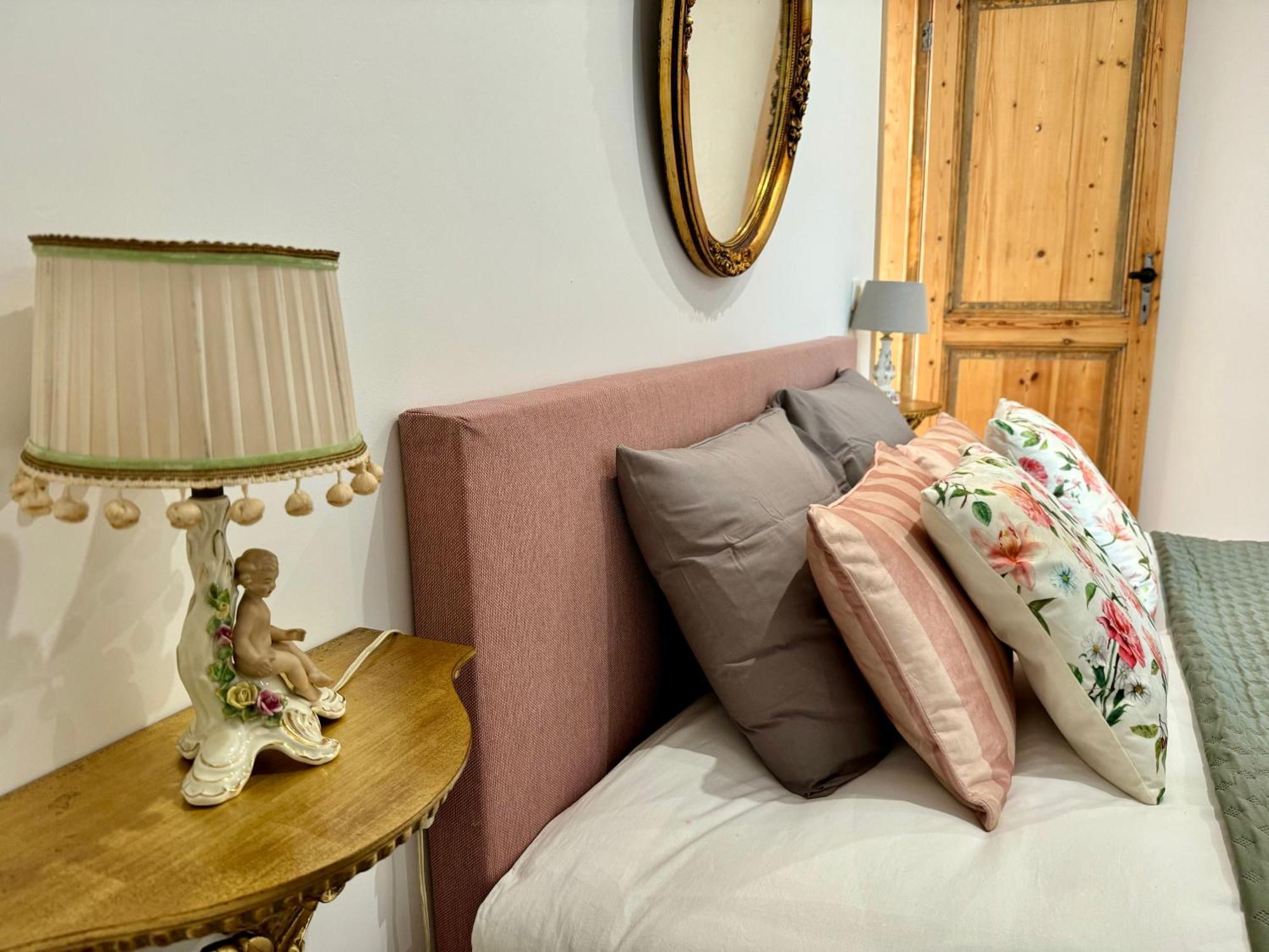 Guest House Gent Bagian luar foto